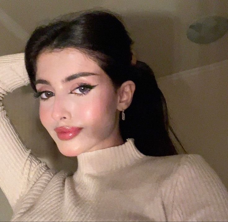 نور في مكالمة فيديو مباشرة